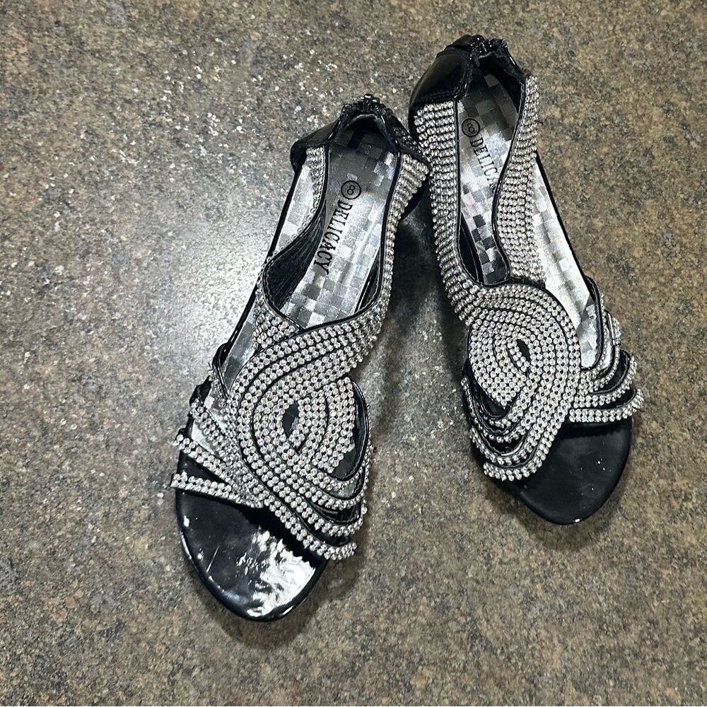 Delicacy Rhinestone Embellished Zippered Black Heels size 8 - Picture 5 of 8